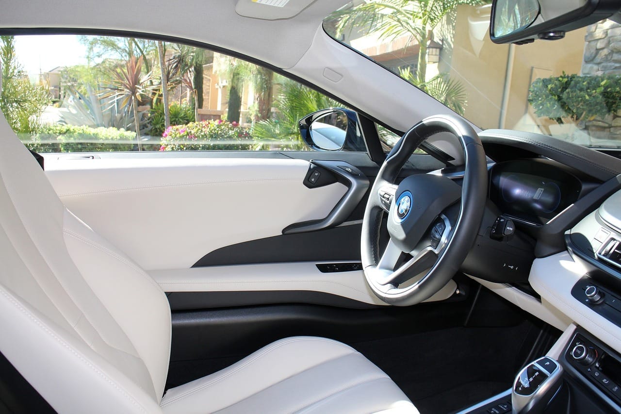 Driving an electric vehicle: key features and benefits